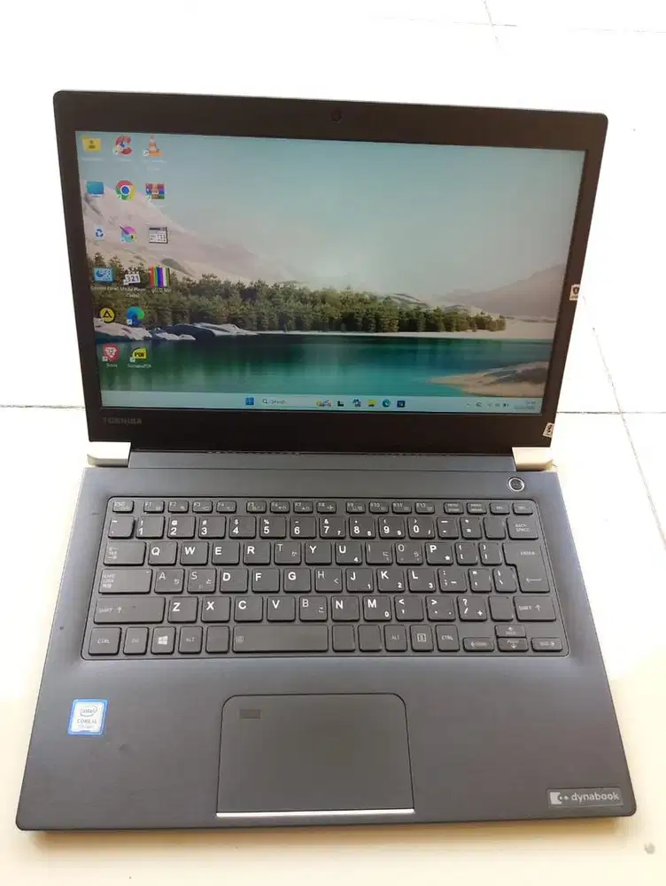 Toshiba porete 63J core i5 gen 7500 ram 8gb ssd 128gb