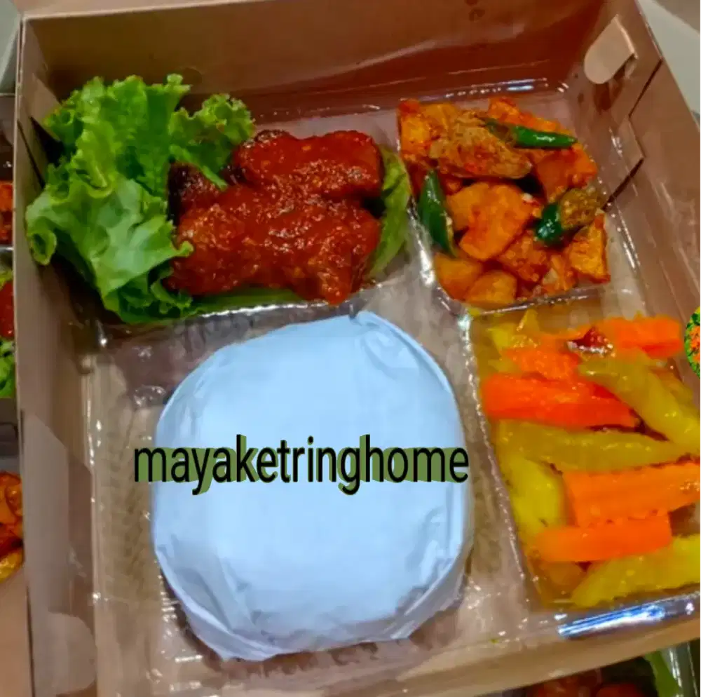 Aneka nasi kotak dengan harga bervariasi