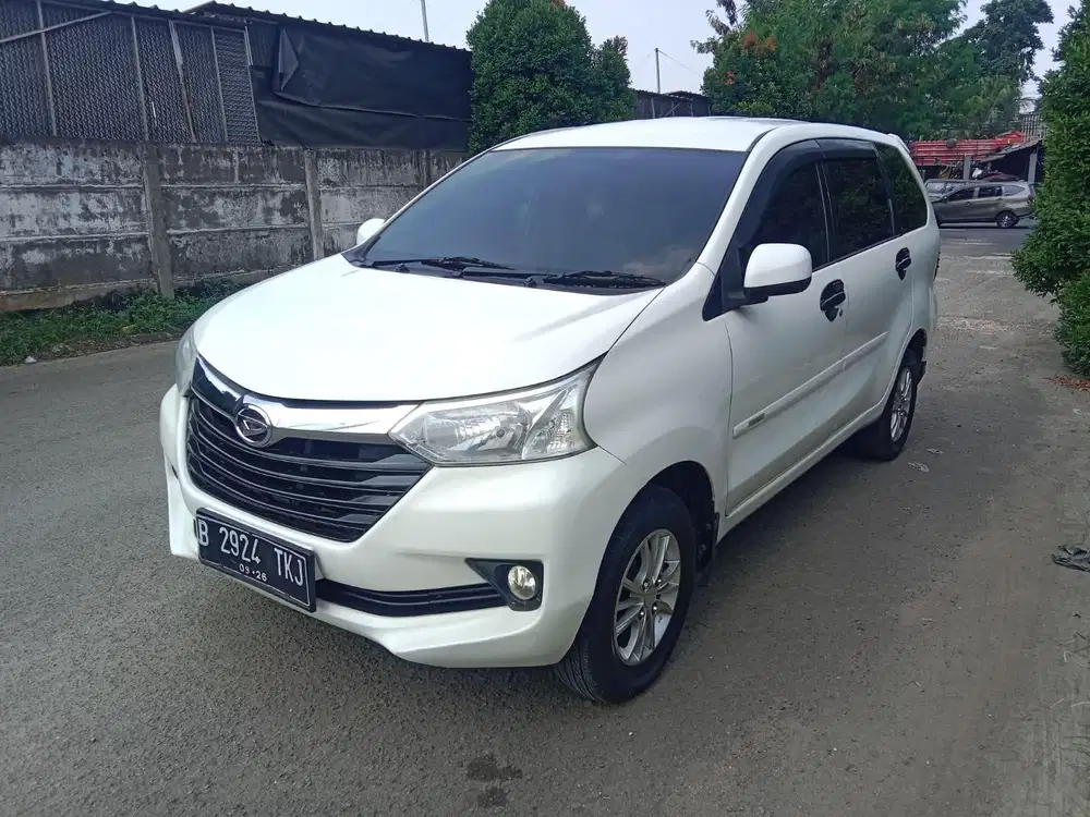 Daihatsu Xenia R Deluxe AT 2016