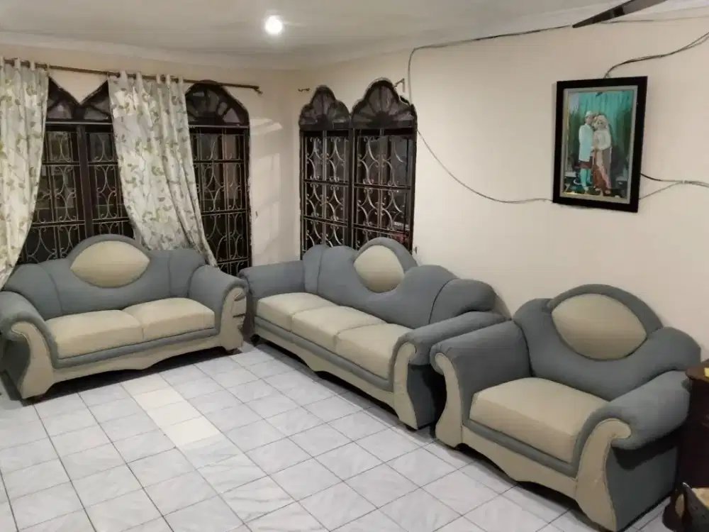 Tukang service sofa