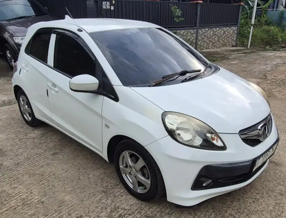 Brio type e automatic 2015 istimewa, KM 88 rb.