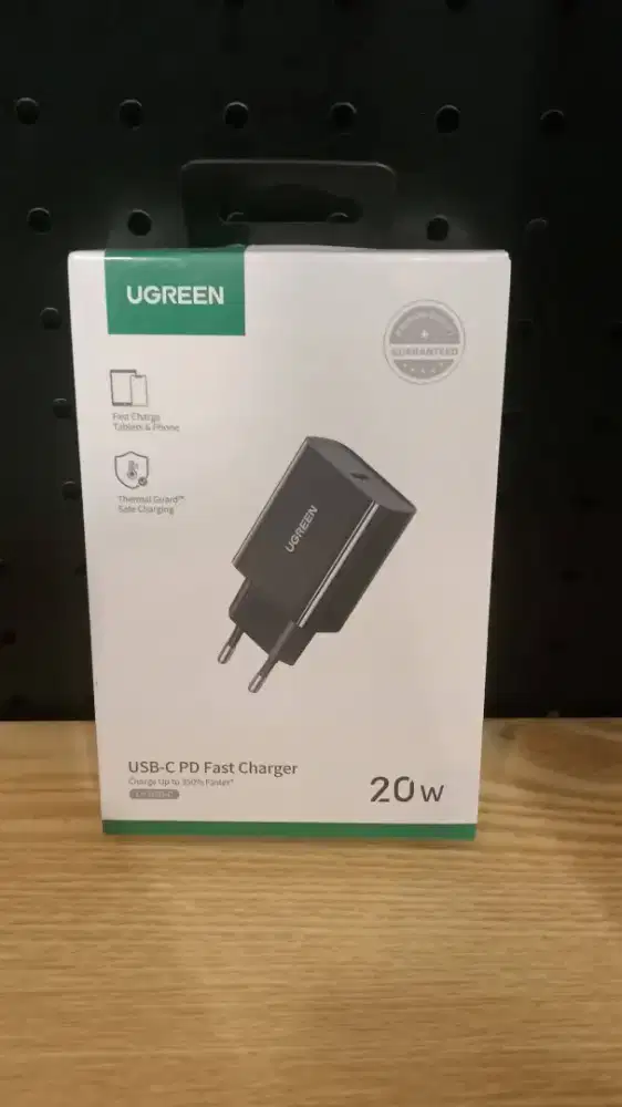 UGREEN 60450 Adaptor Charger 20W
PD 3.0