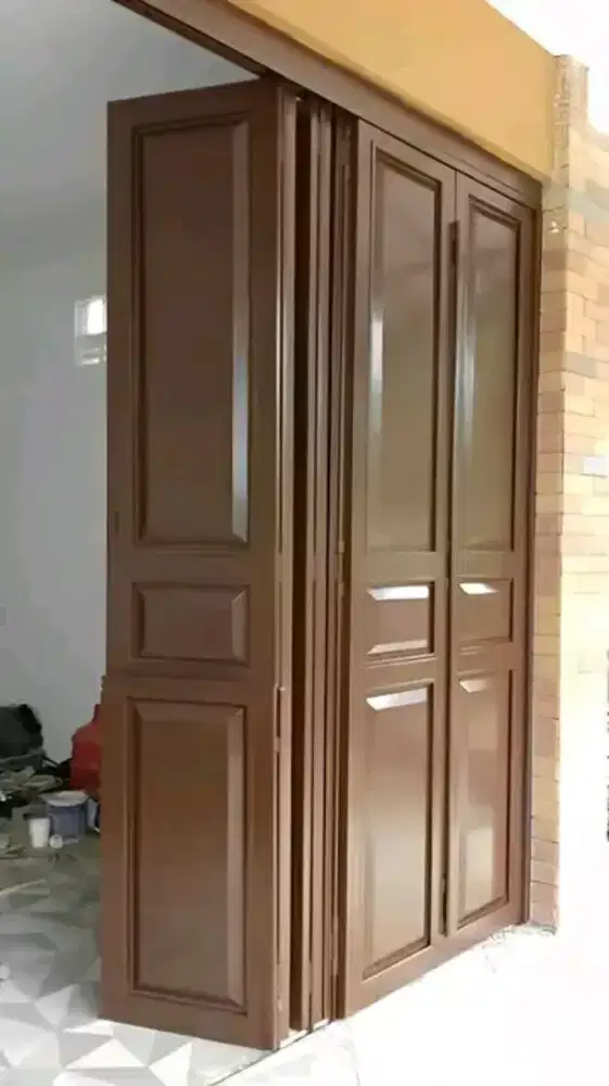Pintu lipat besi handerson