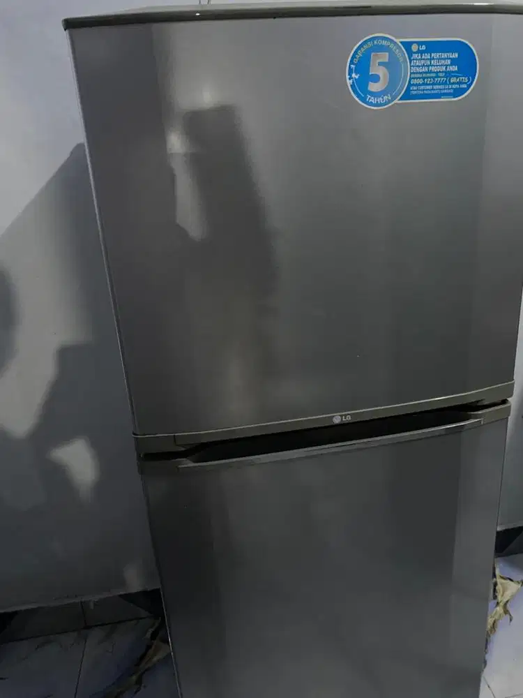kulkas merk LG 2pintu