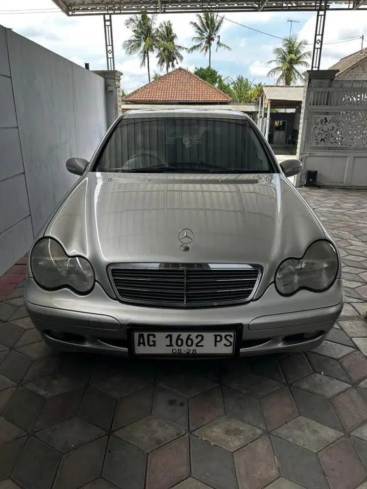 Mercedez benz C180 Kompressor 2003 silver at automatic