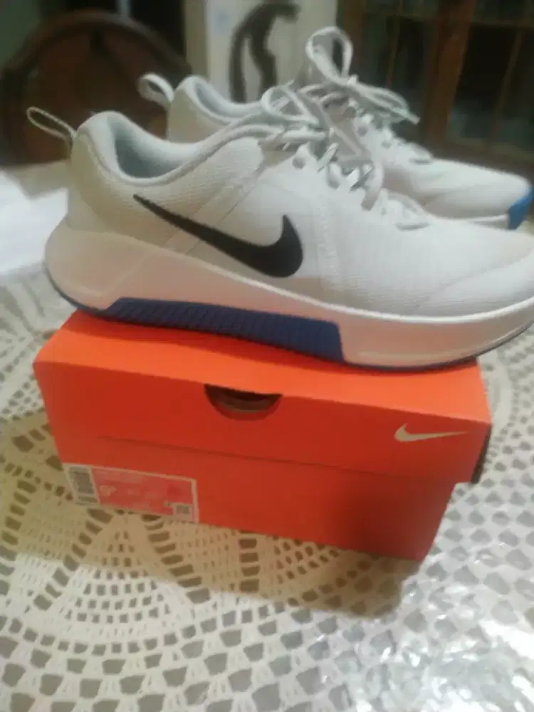 Sepatu Nike M Nike Mc trainer3