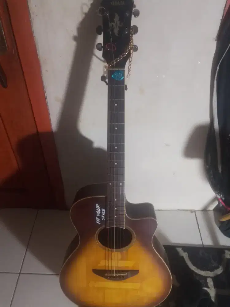 GITAR AKUSTIK YAMAHA APX600