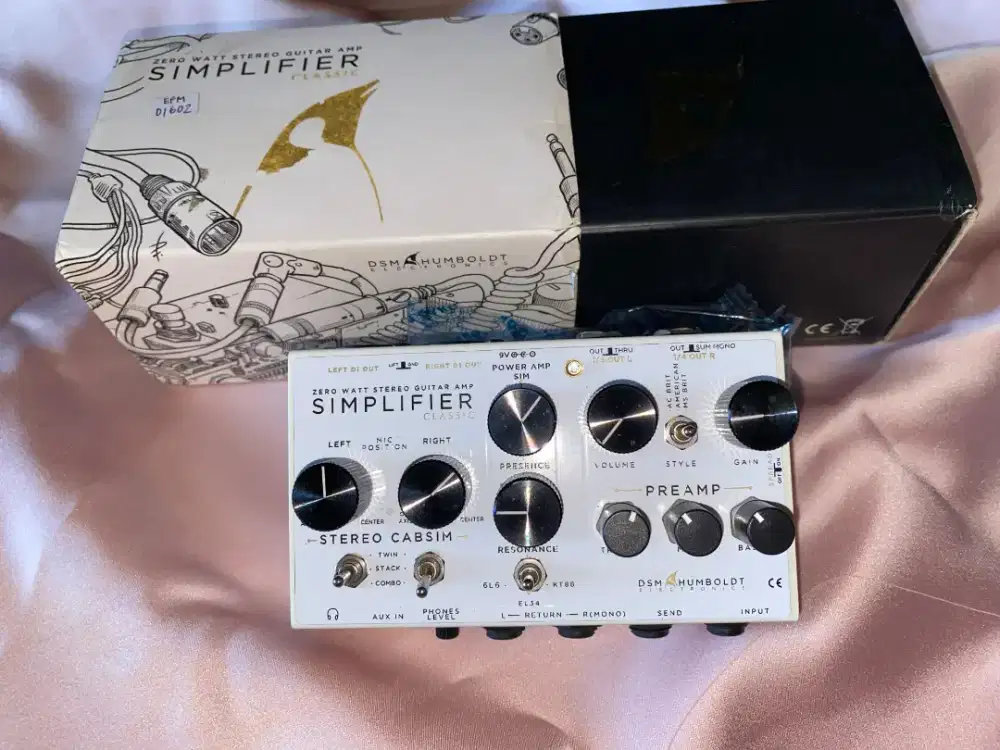 DSM & humboldt Simplifier Classic (analog preamp cab gitar)