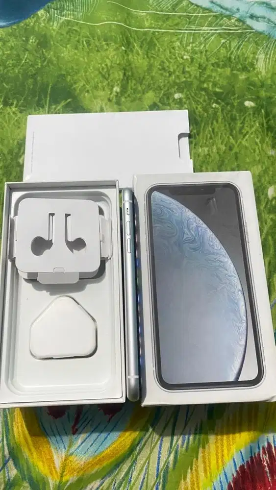 iphone xr 128GB inter all op