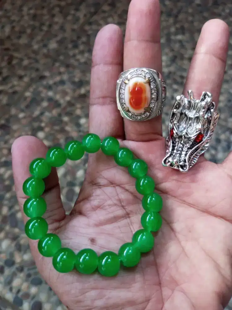 Barang Kesenangan Liontin Angka 8 & Cincin