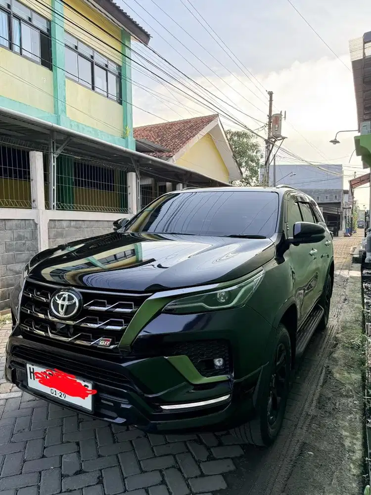 toyota fortuner 2.8 GR sport 2024