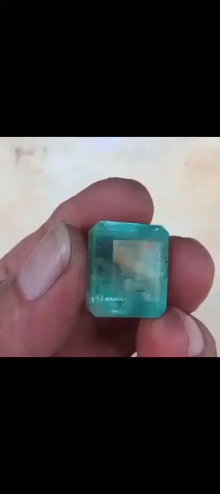 NATURAL Emerald Berly Colombia 41Crt Bos.