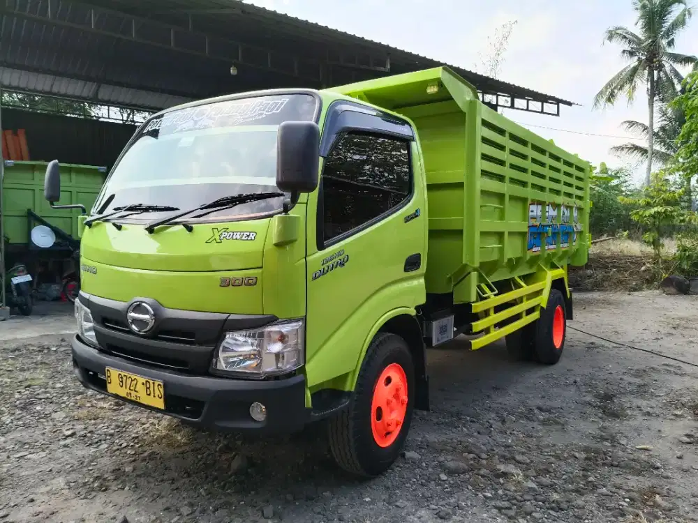 Hino Dutro 136HD X power th 2022 Dump Truk