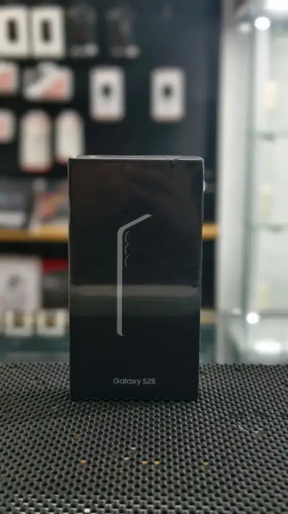Samsung Galaxy S25 12/512 Baru