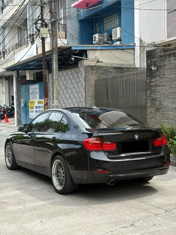 BMW 320i 2016 Bensin