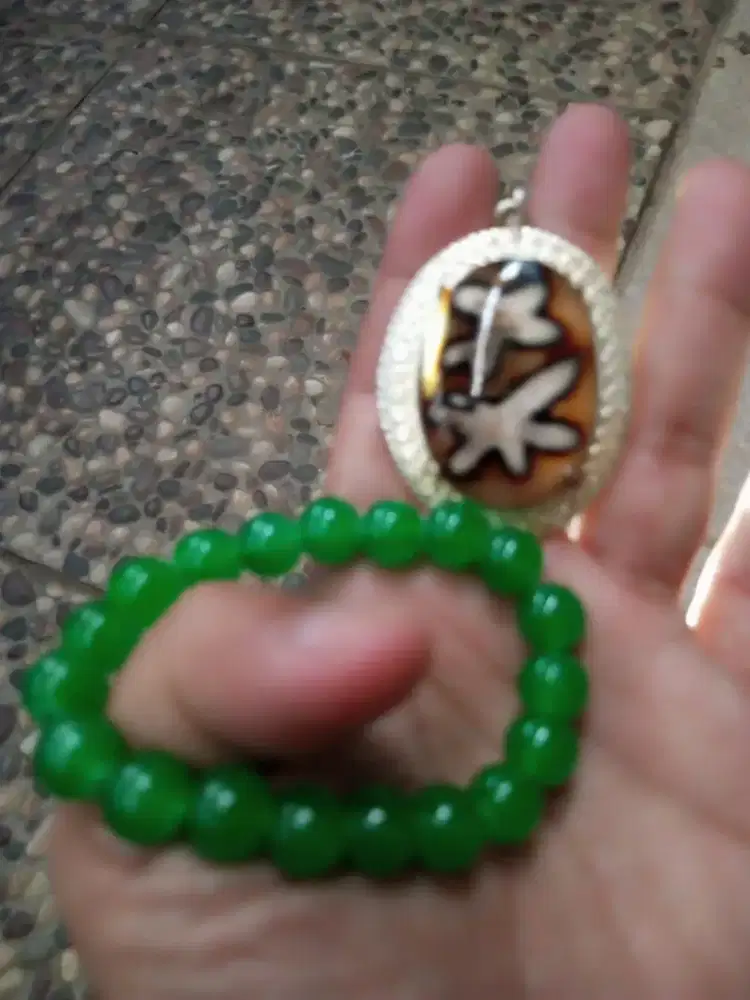 Bandul kalung Unik Motif bos & hadiah