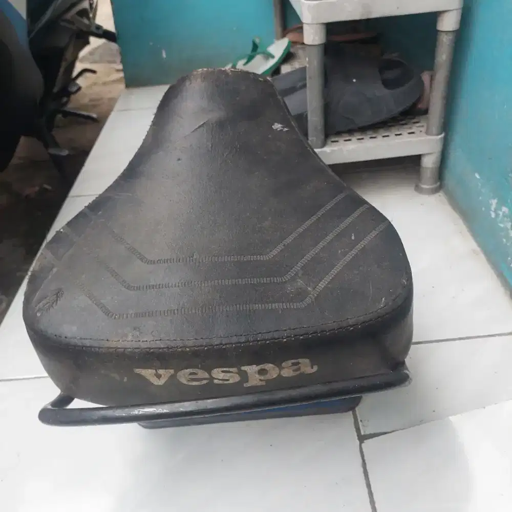 Sadel single motor vespa