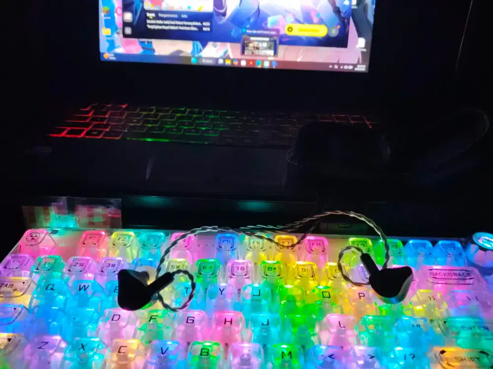 Aula f81, keyboard resin cantique
