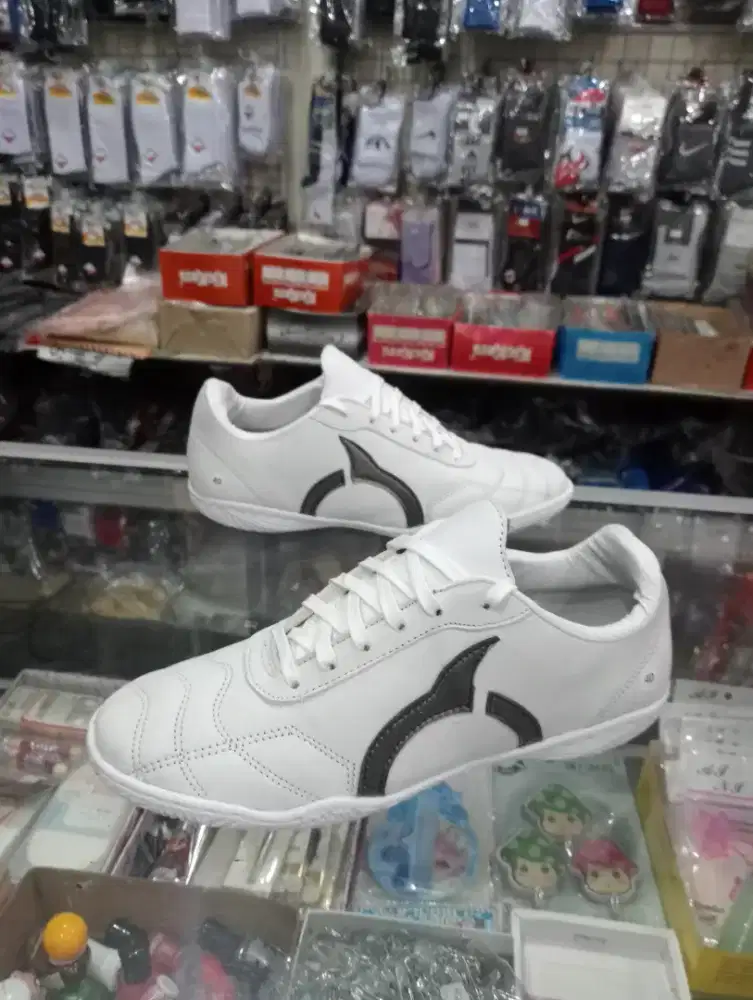 Sepatu futsal kulit promo