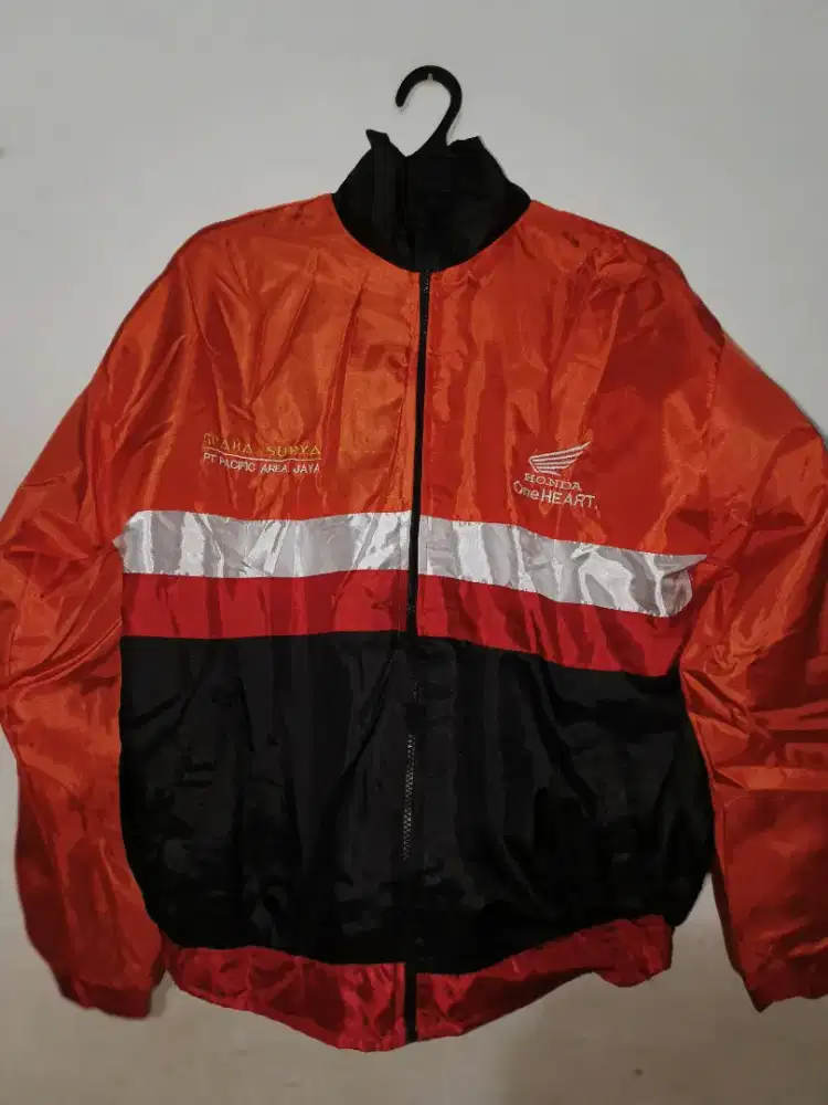 Jaket honda oneheart warna orange kondisi masih mulus