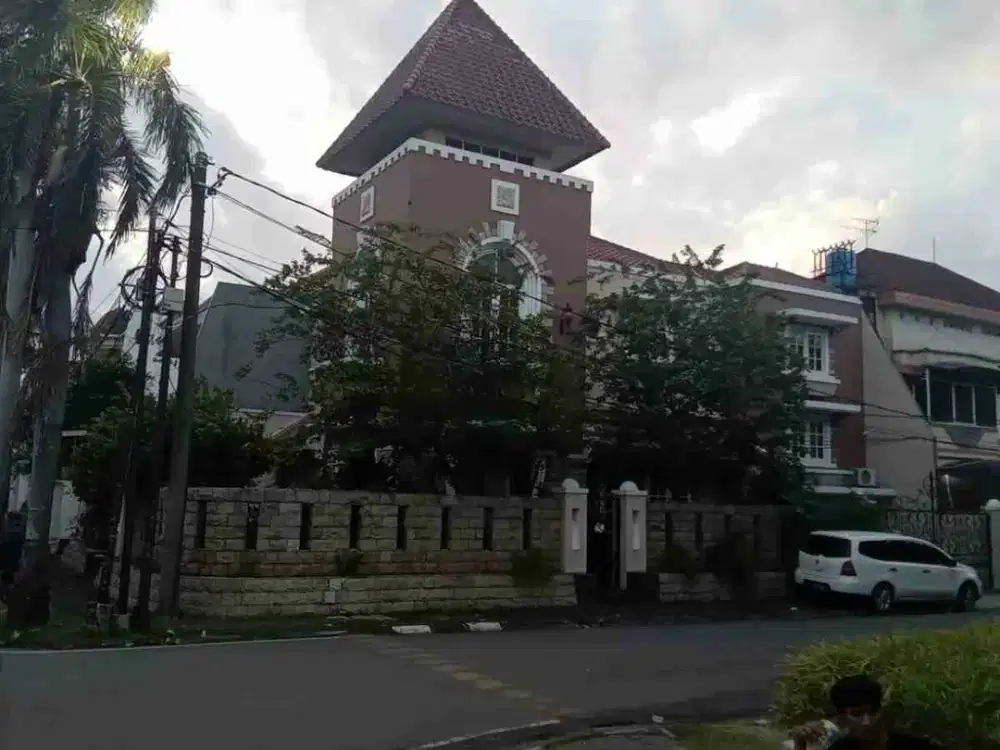 rumah mewah full furnish  di citra3 jakarta barat