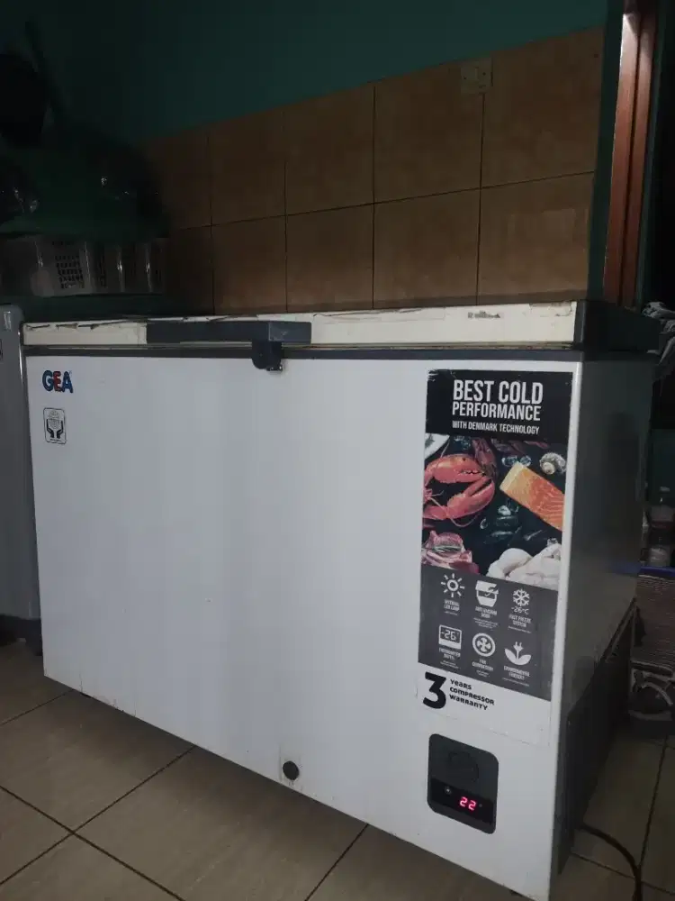Kulkas Freezer gea