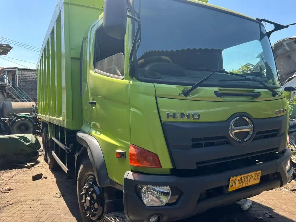 Hino dump truck 2018