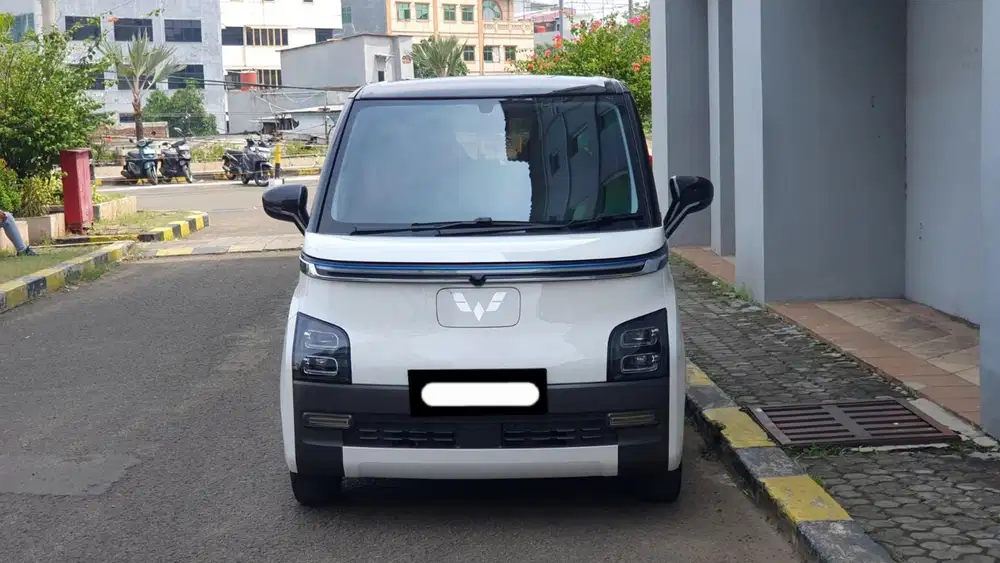 Km22rb wuling air ev long range 2023 putih