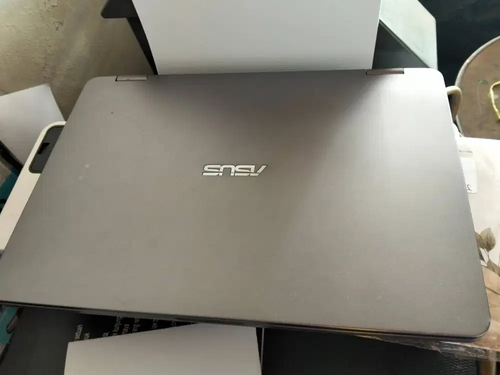 Jual Laptop Bekas, fungsi dan tampilan masih sangat bagus