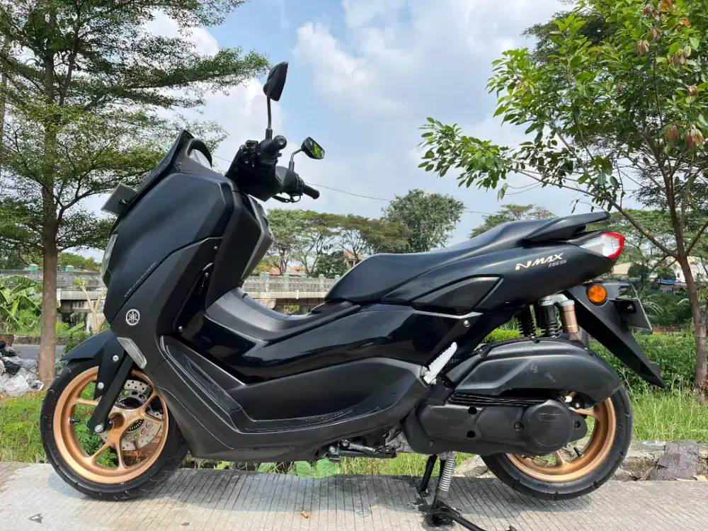 YAMAHA NMAX KEYLESS TAHUN 2023