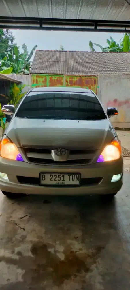 Toyota innova 2,0 G manual