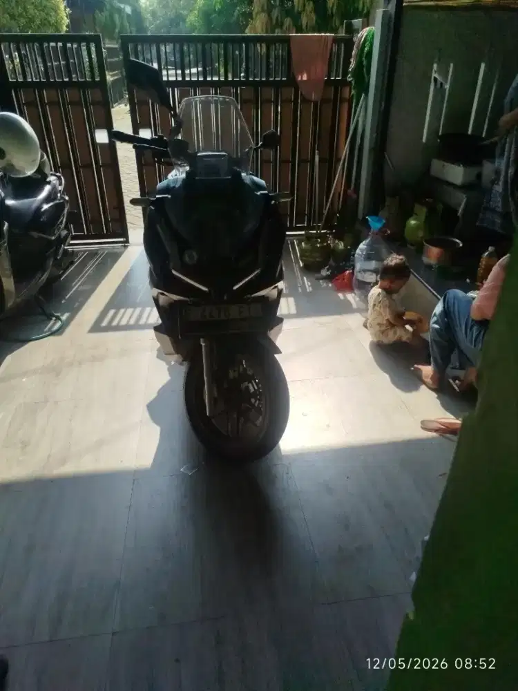Di Jual Motor Honda ADV type ABS warna Hitam