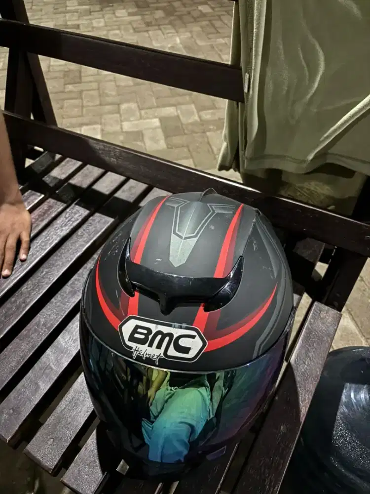 di jual helm bekas