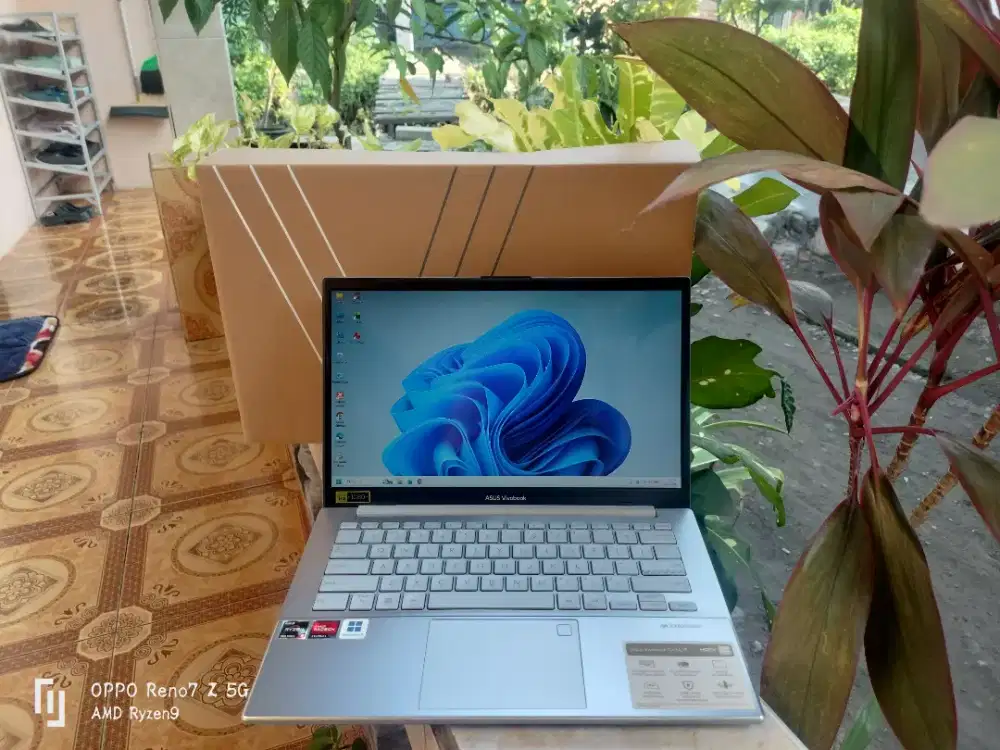 Asus Vivobook Ryzen 3-7320U SSD 512 Ram 8 Keyboard Backlit Normal