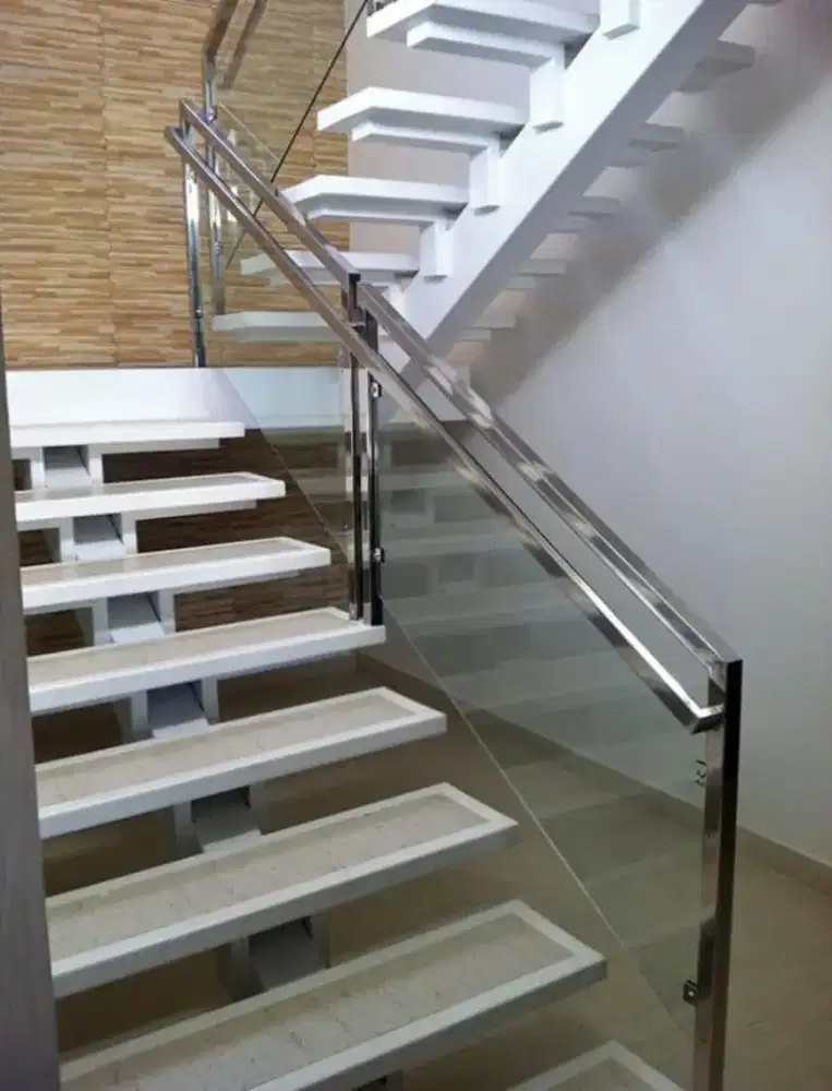 Reling tangga balkon stenlies kaca stell