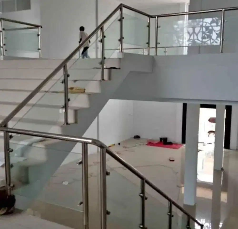 Reling tangga balkon stenlies kaca stell