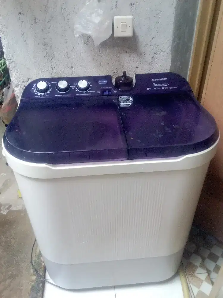 Mesin cuci kapasitas 10kg