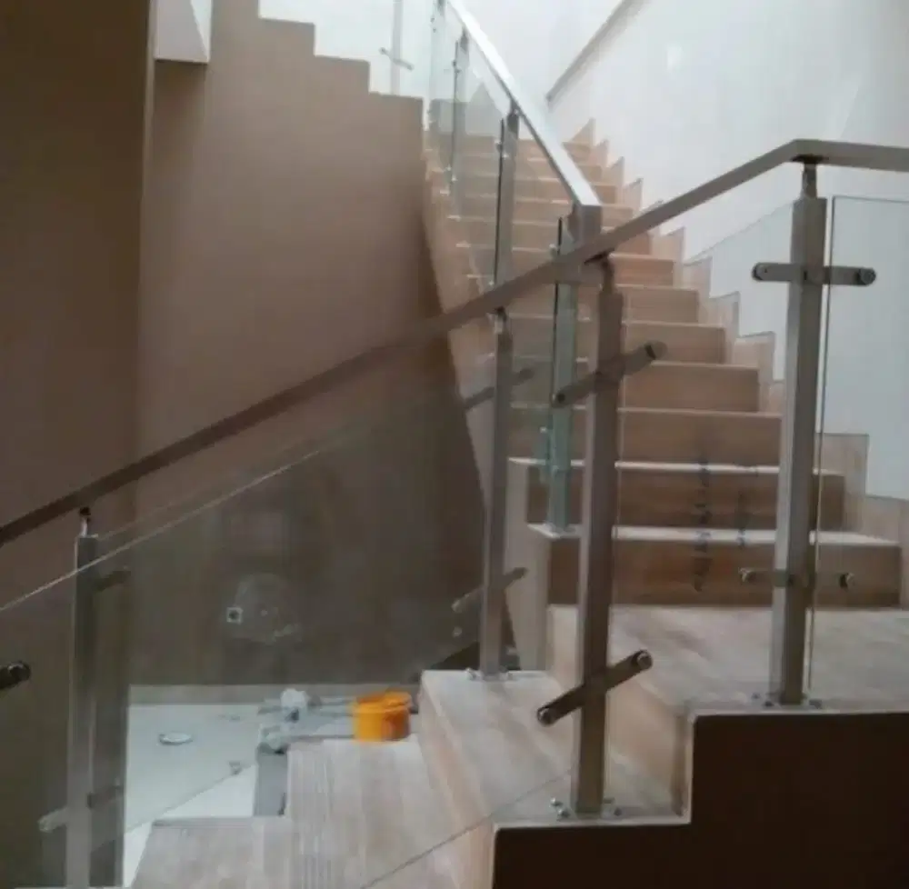 Reling tangga balkon stenlies kaca stell