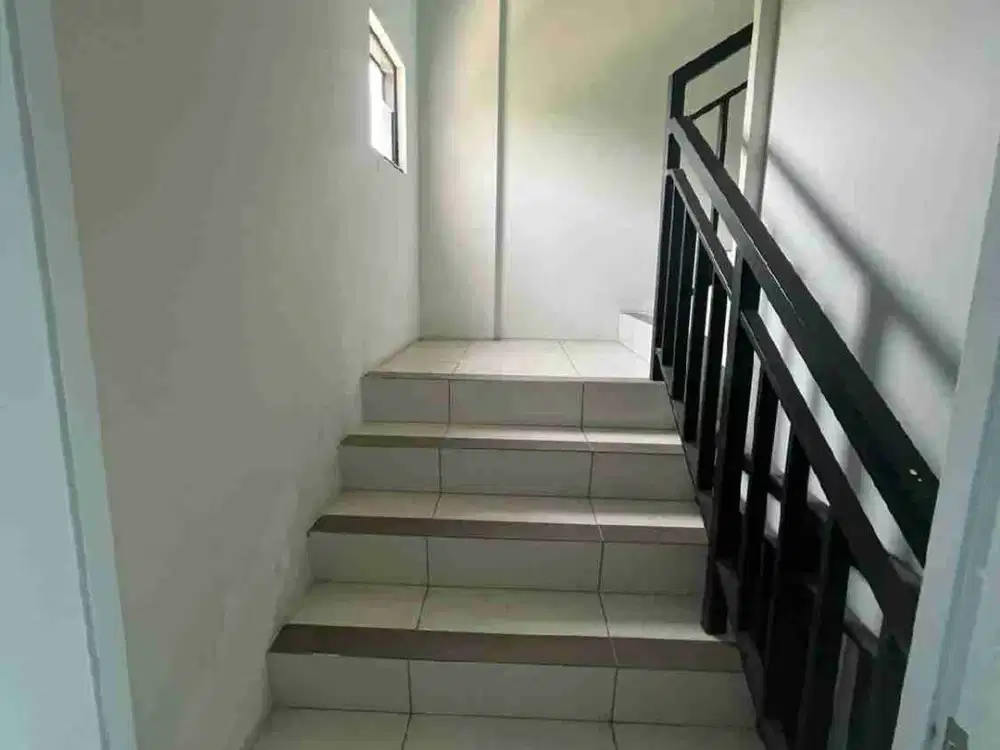 Disewakan Ruko Scarlet 3 lantai di Sumarecon Bekasi