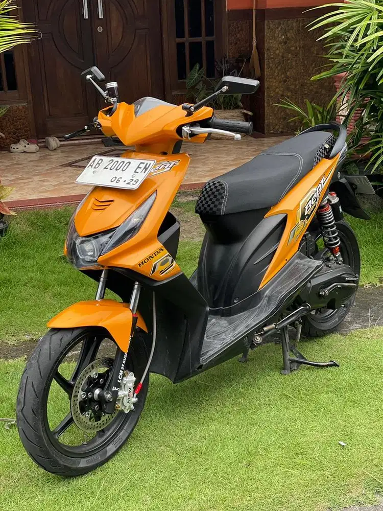 Honda beat karbu orange