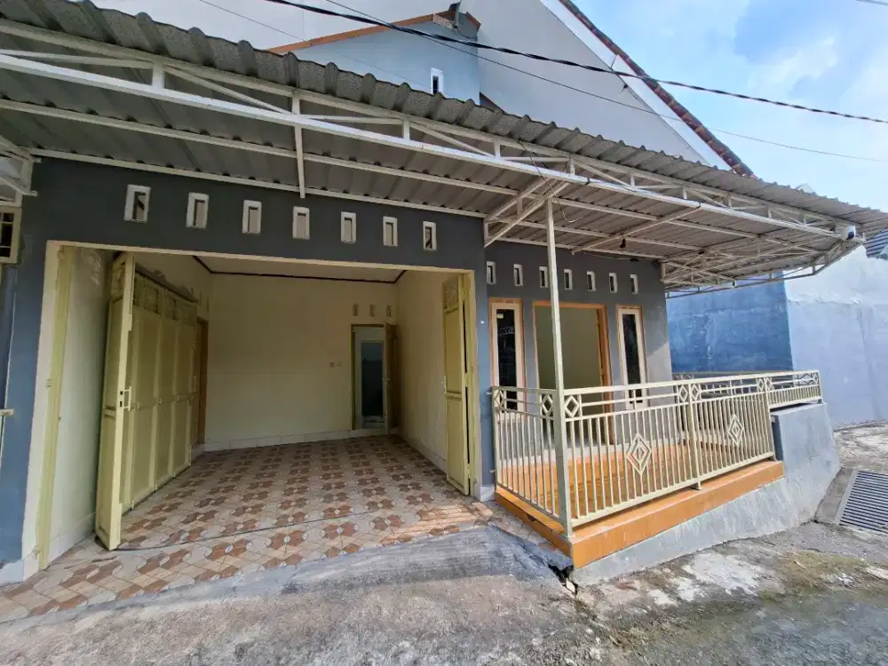 Rumah di Palagan Km.8 utara Hyatt