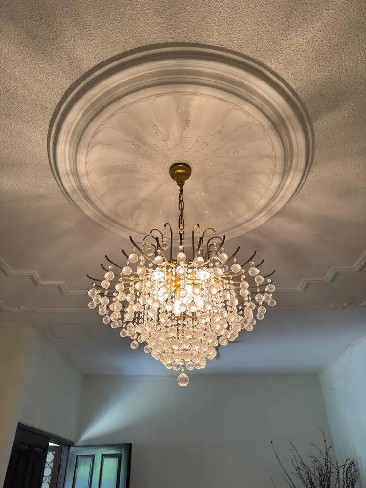 Lampu Gantung Kristal Antik +~ 70cm diameter