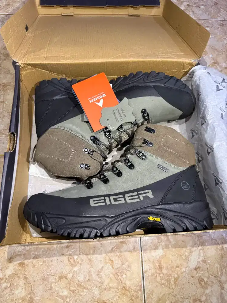 SEPATU EIGER PLUM 2.0