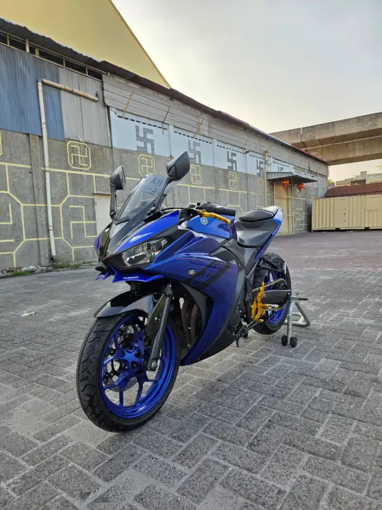 Yamaha R25 Biru 2018