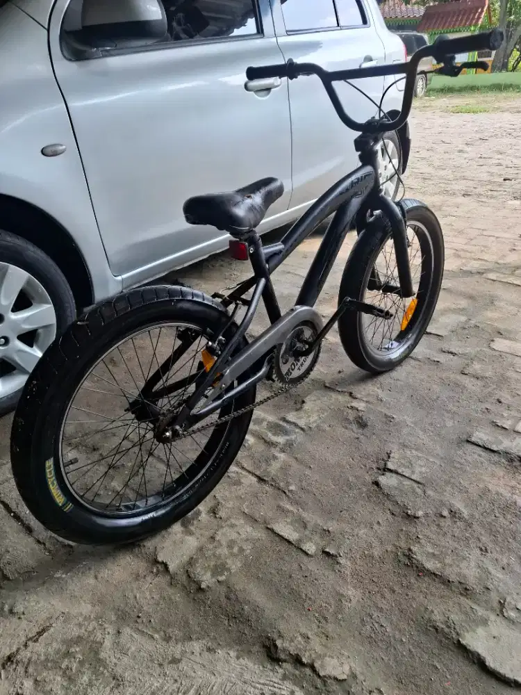Sepeda wimcycle