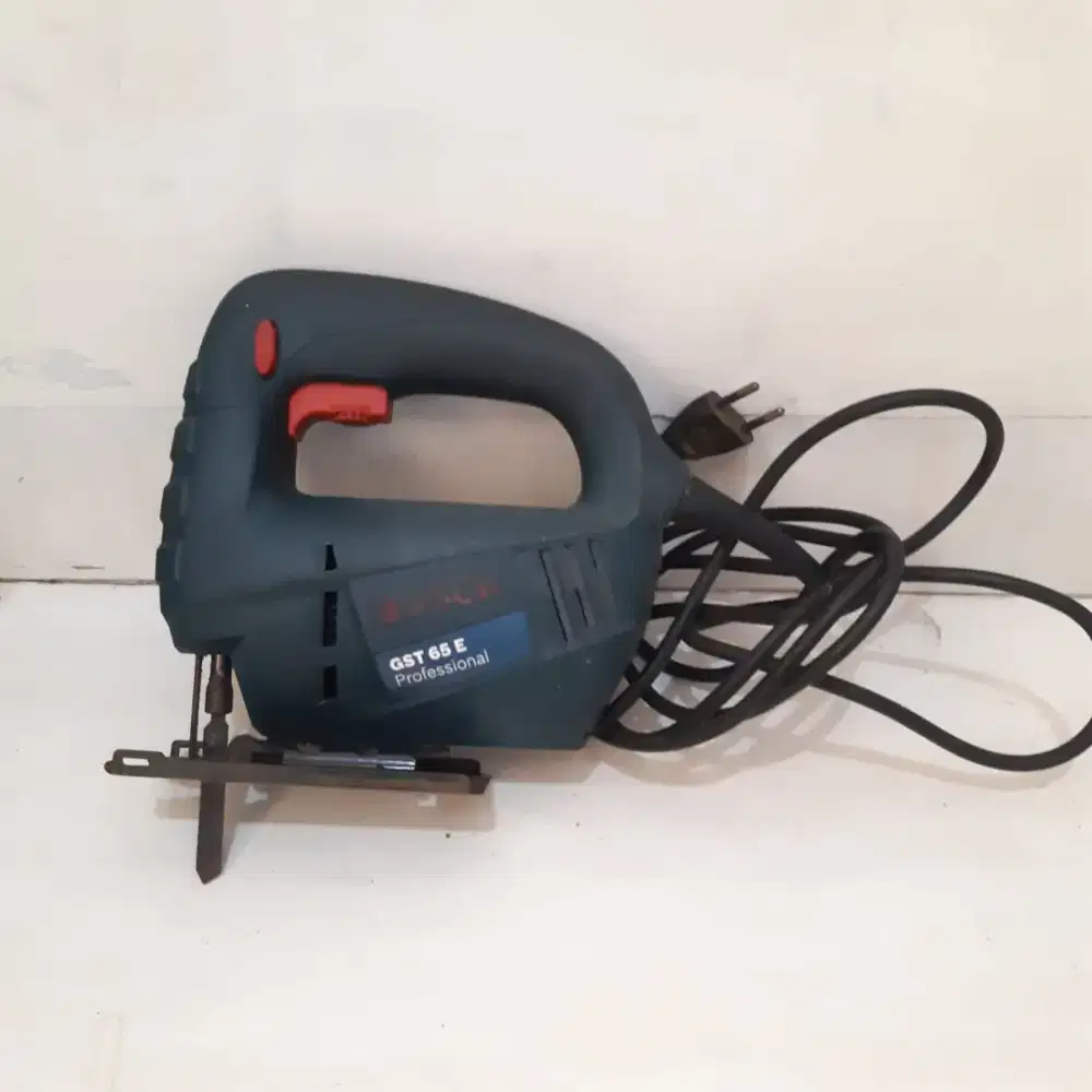 Mesin Jigsaw Mesin Gergaj Listrik BOSCH