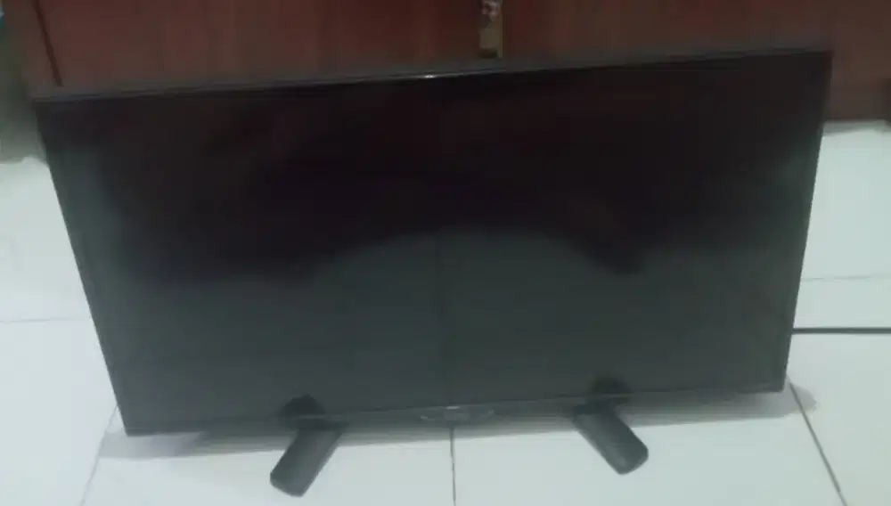 Dijual TV  bekas 14 inc merk Sharp