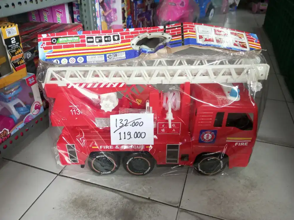 Mainan Anak Truk Pemadam Selang Air Musik