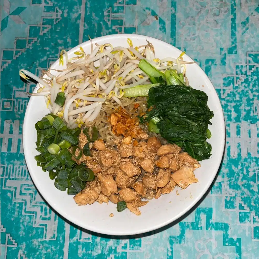 Dicari karyawan laki laki untuk pelayan warung makan