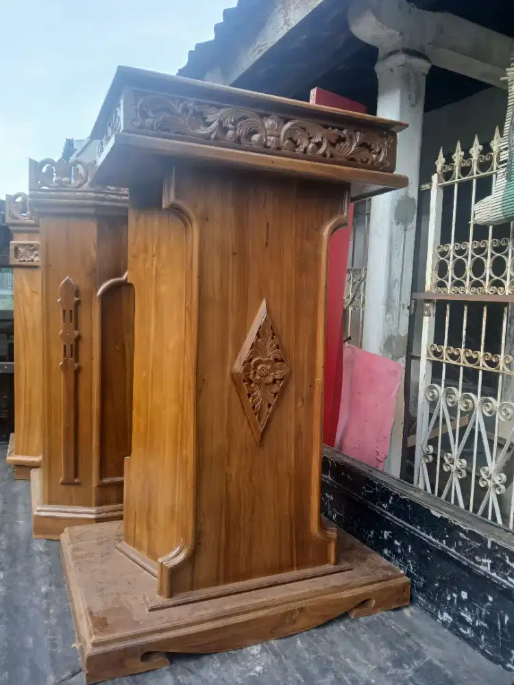 Mimbar Podium Masjid Raja